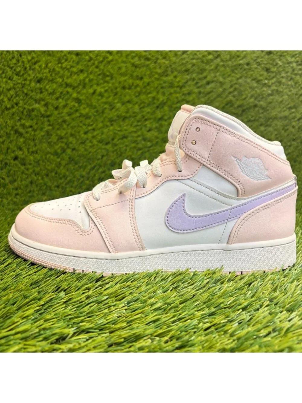 Nike Air Jordan 1 Mid Girls Size‎ 7Y Pink White Athletic Leather Shoes Sneakers